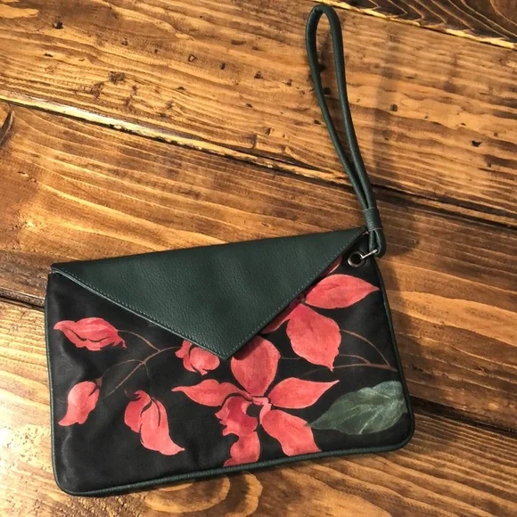 Marakita Firenze wristlet clutch - Picture 1 of 8